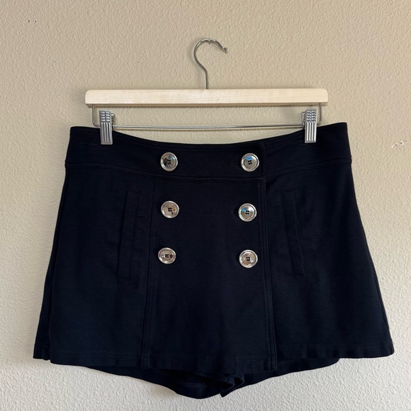Cache Pants - Cache women 8 accent button front preppy skort black
